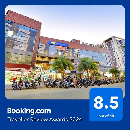 Fabhotel Happinex Сурат Екстер'єр фото