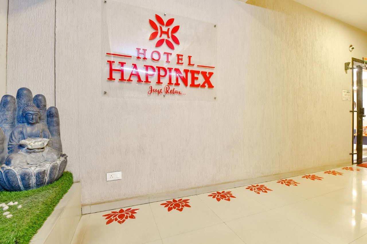Fabhotel Happinex Сурат Екстер'єр фото